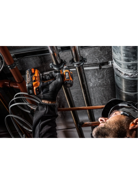 Бесщеточный аккумуляторный импульсный винтоверт BSS18SBL-0 AEG 4935472278