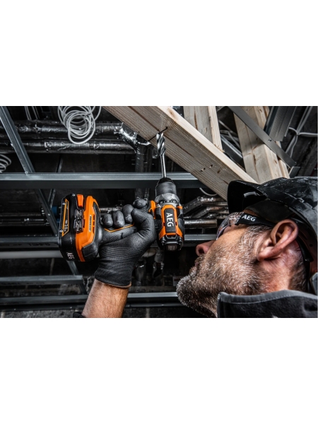 Бесщеточная аккумуляторная дрель-шуруповерт AEG BS18SBL-202C 4935472277