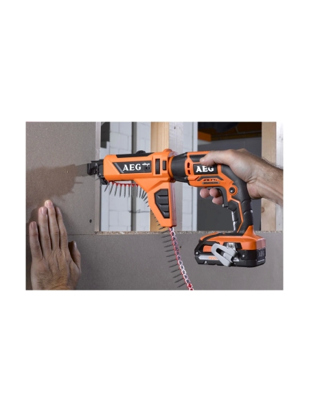 Бесщеточный аккумуляторный шуруповерт по гипсокартону AEG BTS18BL LI-202B 4935464104