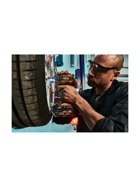 Бесщеточный аккумуляторный ударный гайковерт AEG BSS18C12ZB6-0 4935472012