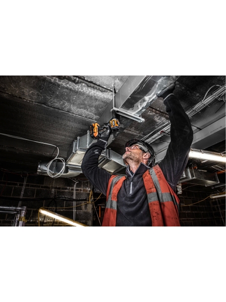 Бесщеточный аккумуляторный ударный гайковерт BSS18S12BL-0 AEG 4935472279