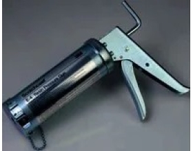 Шприц для нагнетания компаунда