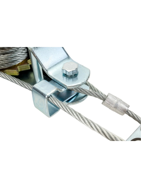 Ручная лебедка с двойным храповым механизмом Gigant 3т, диаметр троса 4,8мм, длина троса 3,6м GEW-22