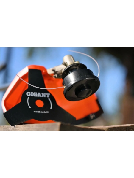 Бензиновый триммер 2,1 л.с., леска/нож, Gigant CG-KW-520