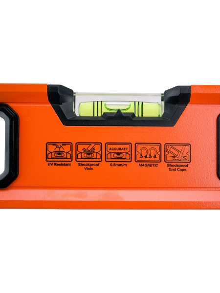 Алюминиевый магнитный строительный уровень Gigant 600мм GWM600