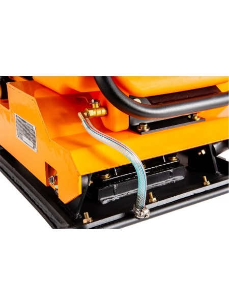 Виброплита с баком для воды 5.5 л.с. Gigant Honda Engine BVP95T-H160