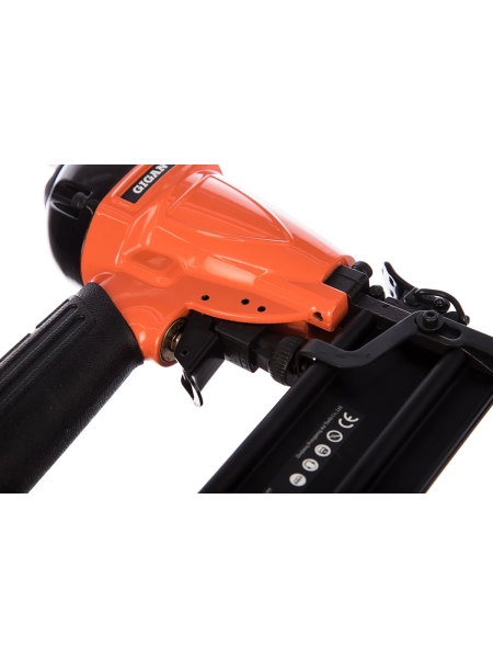 Гвоздезабивной пистолет (гвозди 47/F/055/049/300/J/SK50; длина гвоздей 15-50 мм) Gigant NG50