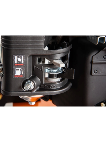 Виброплита с баком для воды 6.5 л.с. Gigant BVP80T-L200