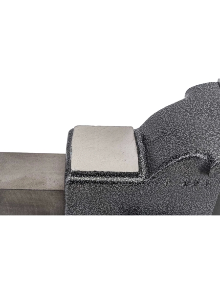 Поворотные слесарные тиски Gigant Professional 100 мм GP-BV-100