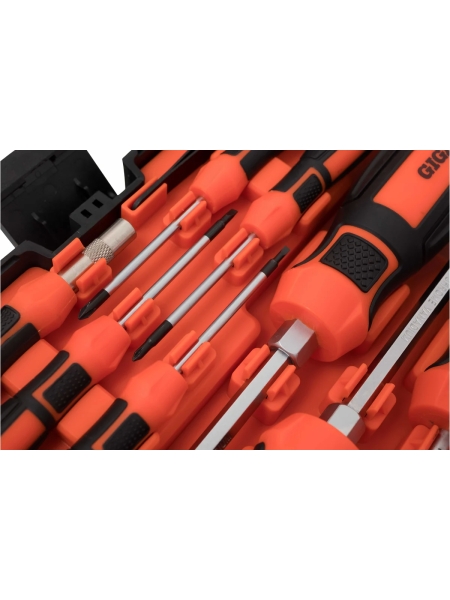 Набор отверток и бит Gigant 112 предметов GBSS-112