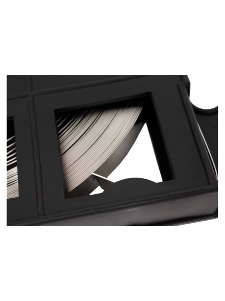 Рулонная нержавеющая лента Gigant 25м/20мм/0.7мм в кассете 123926