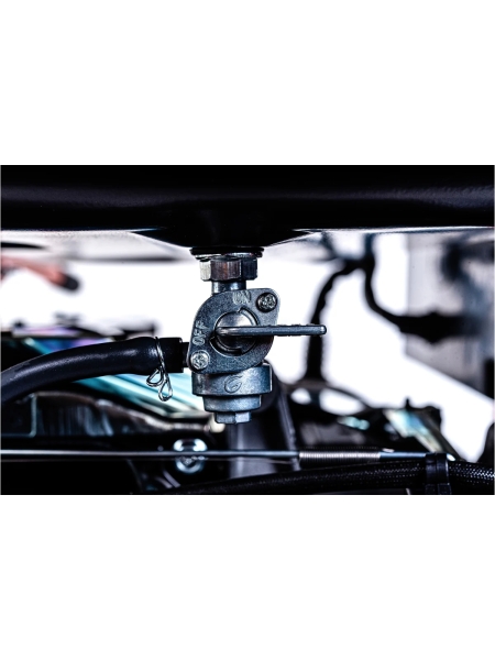 Бензиновый генератор Gigant (5,5 кВт; колёса и ручки) GGL-5500