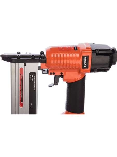 Гвоздескобозабивной пистолет (скобы 16-40 мм; гвозди 15-50 мм) Gigant NC15/50