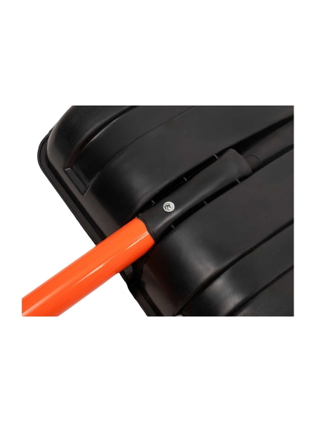 Пластмассовая снеговая лопата с алюминиевым черенком и V-образной ручкой Gigant AVG-06