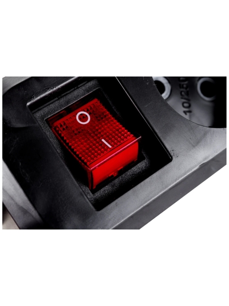 Бытовой удлинитель Gigant с заземлением ПВС 3x0,75 4 гнезда 5м 80094