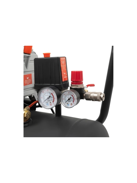 Поршневой масляный компрессор Gigant и набор пневмоинструмента LAS 50/1800K