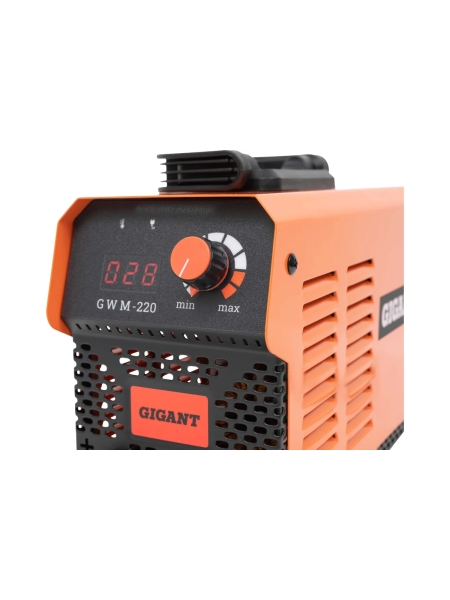 Инверторный сварочный аппарат (220 А; дисплей; кабель 2.5+1.5 м) Gigant GWM-220