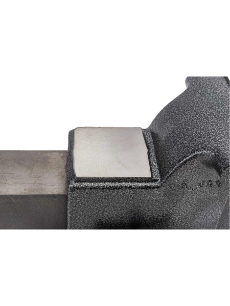 Поворотные слесарные тиски Gigant Professional 125 мм GP-BV-125