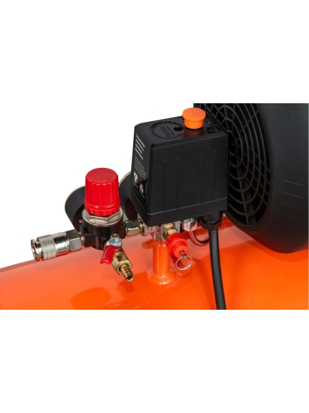 Поршневой масляный компрессор (100 л; 8 бар; 400 л/мин) Gigant V2200/100