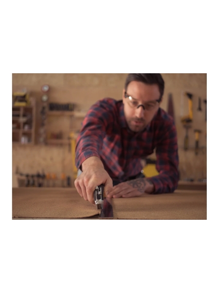 Трапециевидный нож с лезвиями двух видов Inforce 06-02-08