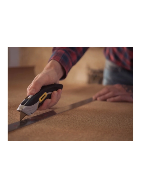 Трапециевидный нож с лезвиями двух видов Inforce 06-02-08