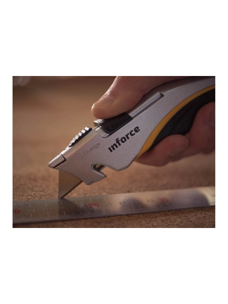 Трапециевидный нож с автовозвратом лезвия Inforce 06-02-09