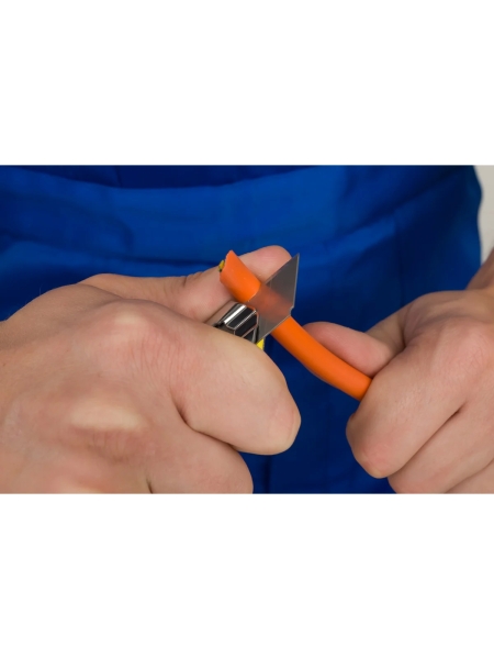 Строительный нож Inforce 18 мм 06-02-01