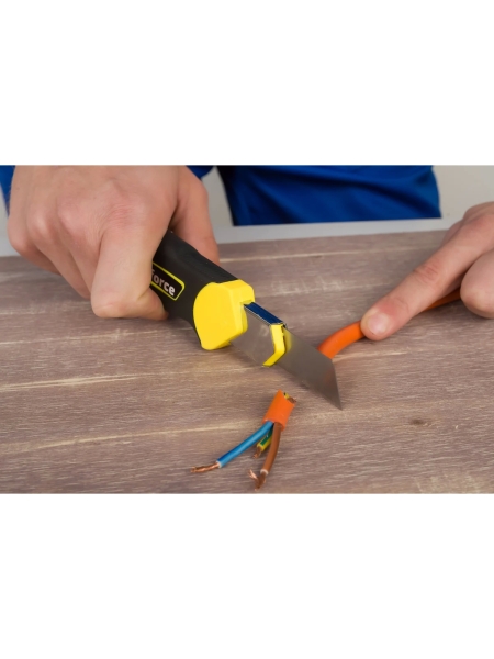 Строительный нож Inforce 18 мм 06-02-01