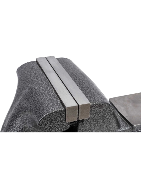 Поворотные слесарные тиски Inforce 165 мм 05-23-11