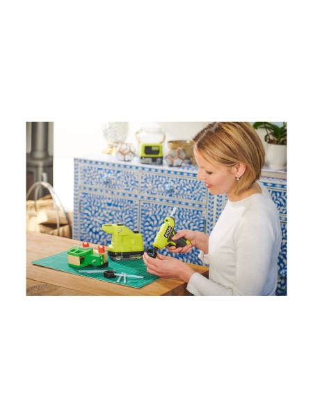 Клеевой пистолет Ryobi ONE+ 18В RGLM18-0 5133005001