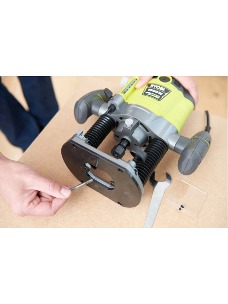 Фрезер Ryobi RRT1600-K 5133002421
