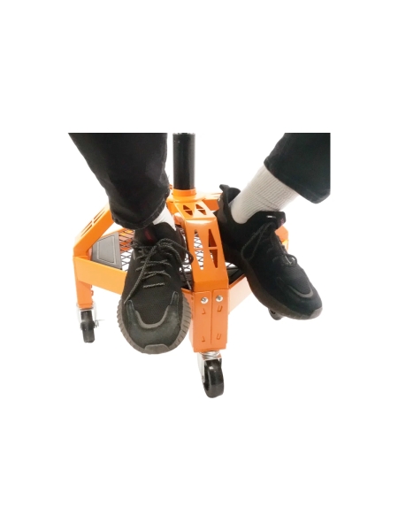 Рабочий стул для автослесаря WIEDERKRAFT с лотком для инструмента WDK-86016