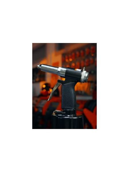 Пневмогидравлический заклепочник WIEDERKRAFT 2.4, 3.2, 4.0, 4.8, 6.4 мм, усилие 14000 Н WDK-28110