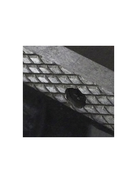 Профессиональные слесарные тиски WIEDERKRAFT поворотные, с наковальней, 100 мм WDK-BV100