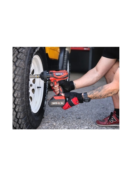 Аккумуляторный ударный гайковерт YATO 18 В, 1/2", 300 Нм YT-82804